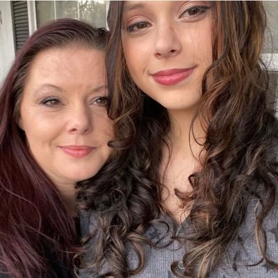 I’m a mom of 4 incredible kids and a Nana. Married to the most amazing man. to blessed to be stressed. Positive vibe making other people smile makes my day.