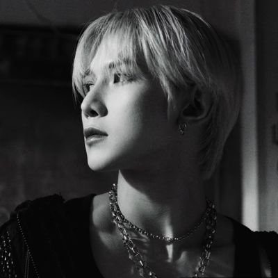 ghostyatiny's profile picture. The disease is human emotions • Streaming & Voting Atiny • I love to make Spotify Playlists
