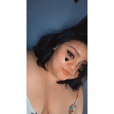 OhYeahItsBrit's profile picture. “Basic inspirational quote here” INTROVERTED EXTROVERT STONER DREAMER ACHIEVER 🤭😂