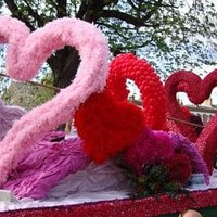 Spalding Flower Parade (@droneusermag) 's Twitter Profile