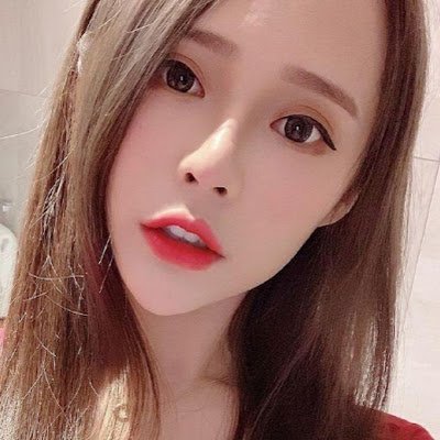 男,四爱,sub偏M,日常自娱自乐,也只能自娱自乐 (好悲伤,哈哈哈)。人前是一个严肃刻板的禁欲系,私下中二爱幻想,时常情欲泛滥,有一些私密的小癖好~(恋丝,女装,女体化...etc)希望这里可以成为自己的隐秘小花园~