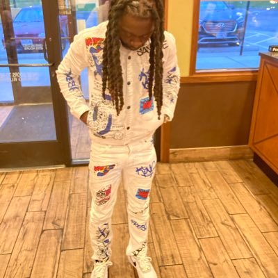 Aye_NiiTROo's profile picture. #LNGLIVEROME