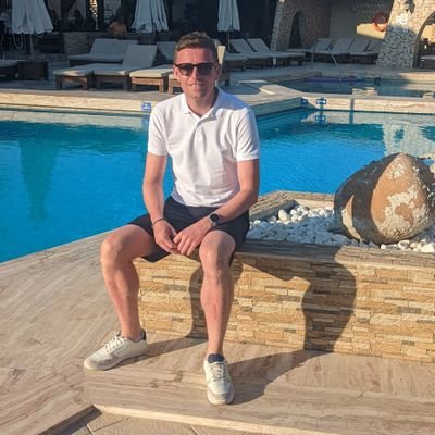 raggymoore's profile picture. 