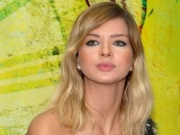 oiiiiiiiiiii meu nome e´priscilla tenho 20anos sou baiana tenho1,65 de altura super fa de quase anjos
