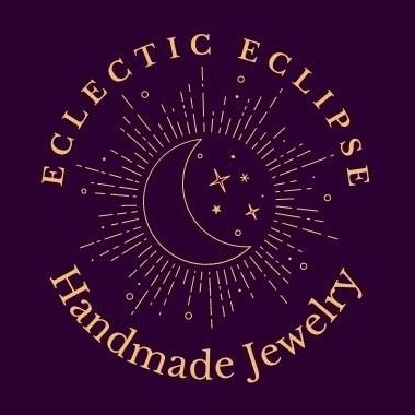 handmade jewelry ✨ 22 ✨ college student ✨ based in Wisconsin ✨ customs: open 🌷