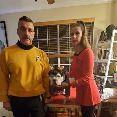 47e6c4d8f698423's profile picture. 