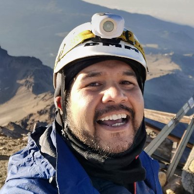 Passionate about Future, I Love #AI & #DataScience l CEO @DSInteg | CTO #Novabori #Nucycles | PhD @cinvestav