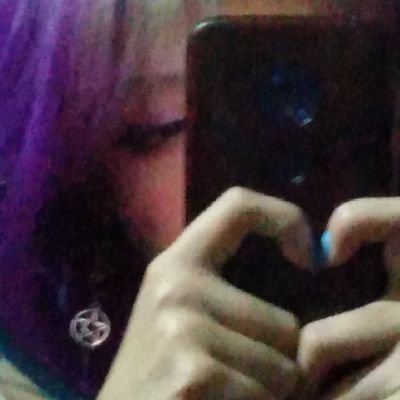 ♒ Fan de Twitch, Minecraft, Hora de aventura, subir cerros y tomar clases de Arqueología 💚💜