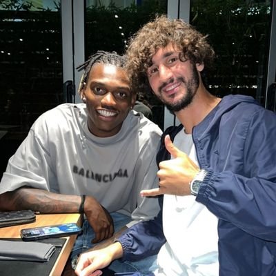 theomark28's profile picture. 