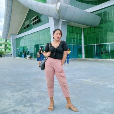 Rhea47055058's profile picture. Bio is under construction 
check back soon😇