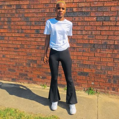 Lhungiler's profile picture. 