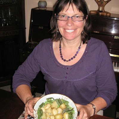 hernesrose's profile picture. I am an elder, and Earth Lover