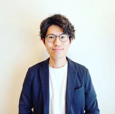 精神保健福祉士｜精神疾患を抱えている方の復職支援（リワーク）に携わる｜2022年3月から精神科医とオンライン自助会家族会を運営｜双極はたらくラボのオンライン支援責任者｜育児を中心とした生活のため東京から北海道帯広へ移住し開業