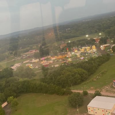 MelyDomingo2's profile picture. I want to know many people romantic