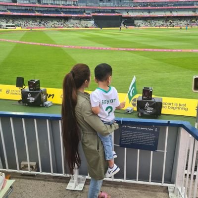 barffee007's profile picture. • Rayans mama  • Love my Parrots • Animals are better than Humans • MCU fan • Bird watcher •