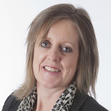 Broadcast News Ed, Manx Radio. Workaholic news hound and single mum to three seeking the elusive work-life balance.