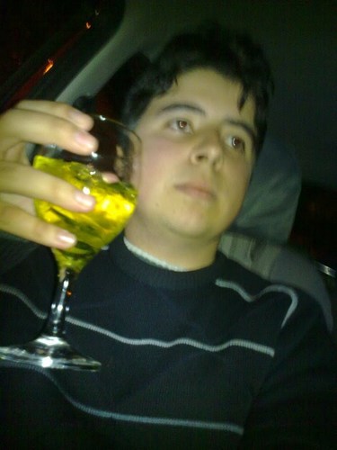 Capricorniano, 22 anos, colorado, bebum e o resto clica no follow e descobre!