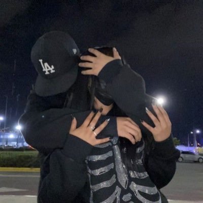 luquotes0's profile picture. 🌙