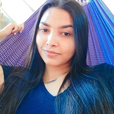 • instagram: @ceciimoura