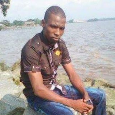 hamidouHami4's profile picture. Parce que je suis très réaliste