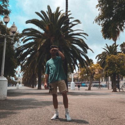 Javiiperez_99's profile picture. creando claustrofobia emocional