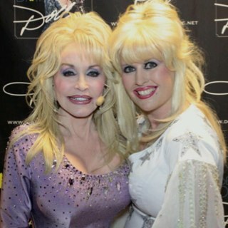 Sarah Jayne The Dolly Parton Experience®