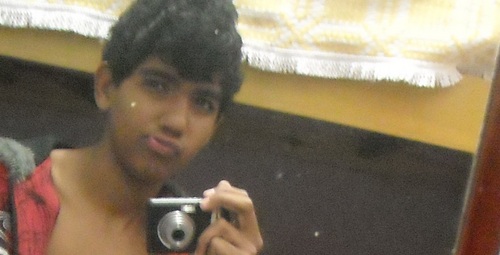Modelo,15 anoos,geminiano,extrovertido,safado,sensual,adoro Musica,e Quer saber mais #followme...