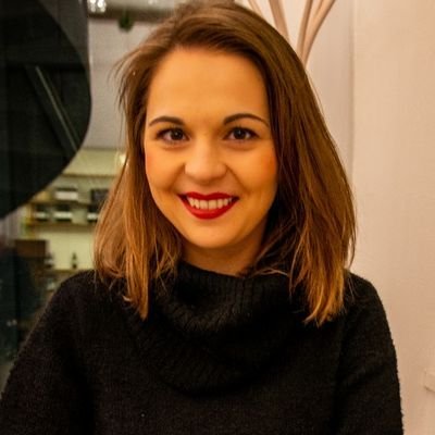 Zubařka. Máma dvou kluků. Havloidní feministka a milující manželka (ano,jde to dohromady).