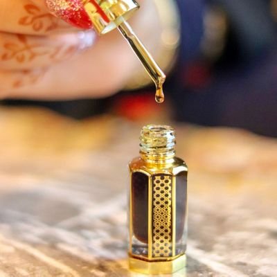 tolat3ood's profile picture. خلّك على خبري مثل ريحة العود..
 إذا احترق بالنار يزداد طيبه 🔥