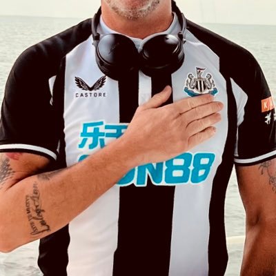 Newcastle United ST holder MS 1892 ⚫️⚪️⚫️⚪️ 17 years as a Submariner. 17 years Offshore West Africa. Love the toon ❤️