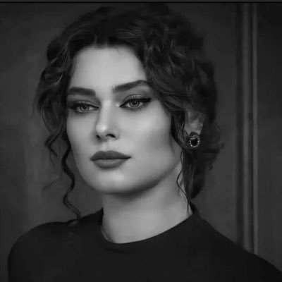 hhh43217718's profile picture. 