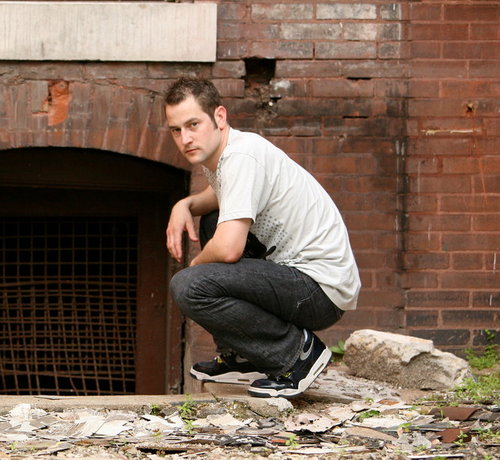 DJ/Producer based in St. Louis/Los Angeles. Half of the breakbeat duo Dual Boot (@dualbootmusic).