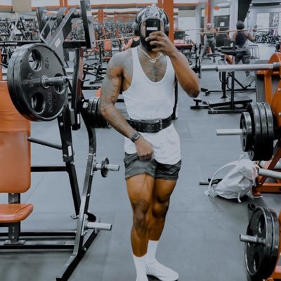 ♎️ Fitness coach. Personal Trainer. .1% better everyday. Loyalty out values everything.