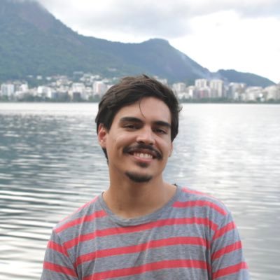 Trabalhando com produtos digitais e startups. Fotografia, ciência, artes e tudo mais.