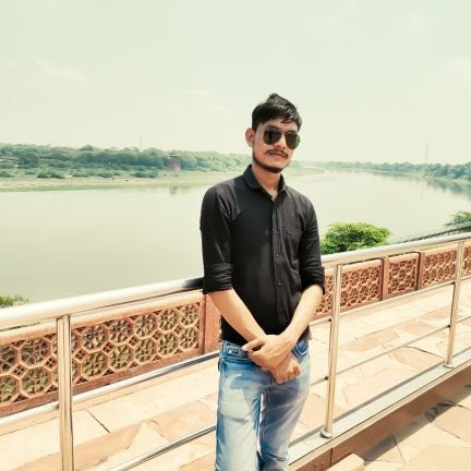 web developer And I love #JavaScript ,#PHP, #laravel, #shopify,
#soft.Eng.
