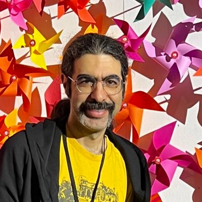 Professional Storyteller 🎼🎬 Film/TV Producer طرفدار منطق، علم، سند و مدرک معتبر