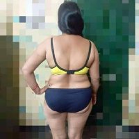 Priya (@bhabhi7037) 's Twitter Profile