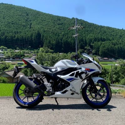 BANGSXR1251's profile picture. 大阪住みの24歳！ ジスペケライダーBAN爆誕！ 相棒はGSX-R125&スーパーカブ110 バイク乗りさんとか無言フォローすみません。