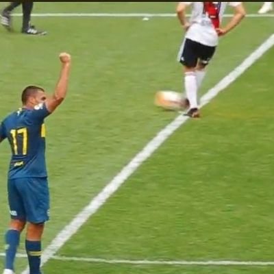 HinchaDeRlVER's profile picture. CLUB ATLÉTICO RIVER PLATE🍷🚬🎌🎌🎌⛱️🚌🇦🇷 Borracho te voy a seguir, por las canchas de Argentina y te confieso que por vos… River yo dejo la vida