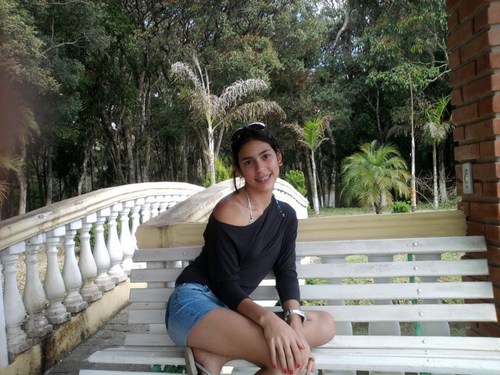 DeborahFerraz_'s profile picture. .14 anos, virginiana, São Paulina,  meiga, que ama música, a vida, os amigos, enfim..... Tudo que me faz bem!  '--'