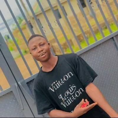 folorun96726074's profile picture. Public figure