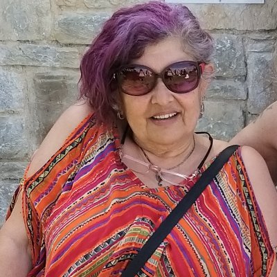 OyaOzguven's profile picture. 