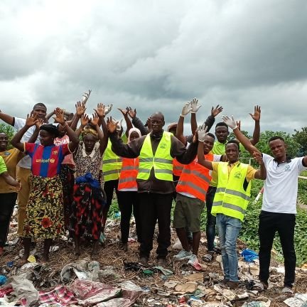 I am Abdulai Massaquoi the Founder and CEO of Weyone Recycling SL.
 We offers a solution to the problem of solid waste by manufacturing products out of waste.