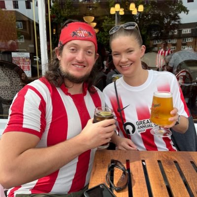 fixer of teeth and marathon runner, affection for SAFC (god knows why), WDW and the Green Bay Packers.