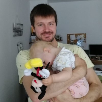 em__obr's profile picture. 