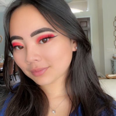 LinziFashion22's profile picture. just a girl living life and hanging out with her friends