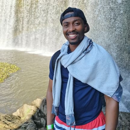 motsoane_sir's profile picture. Founder and CEO @future_socks
Proudly 🇿🇦
            A young South African contributing to Africa's rise
            Finalist: #MG200YSA 2020
        (he/him)