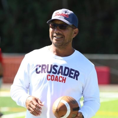 @StLouisHawaii Varsity WR/Slot Football/T&F Coach 💨 “stay HUMBLE….let your SPEED do the talking”