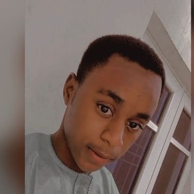 a_ameensarki's profile picture. simplicity is the key to happiness