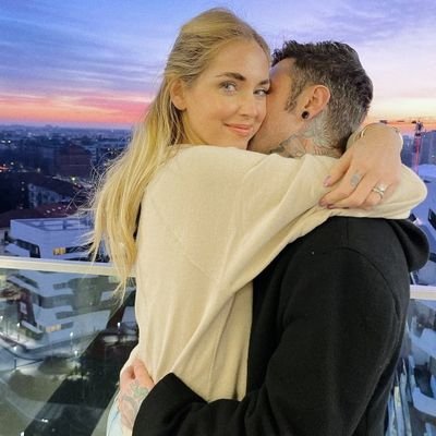 ojitoslindxs's profile picture. {♡}; ㅤChica 𝒂𝒓𝒊𝒆𝒔 amante de los girasoles, los días nublados y el café caliente.  ㅤ